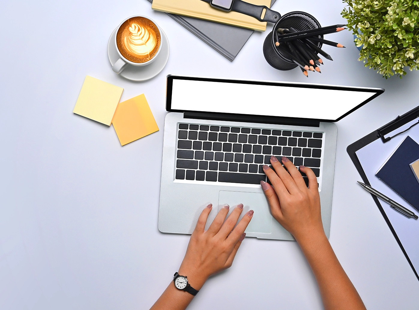 KRITIS-Beauftragter - Beauftragter für den Schutz Kritischer Infrastrukturen in Unternehmen und Verwaltungen Dauer: 2 Seminartage Zielgruppe: Alle Funktionsträger in Verwendungen im Notfallstab und Verwaltungsstäben (in der Funktion neu betrauten sowie erfahrene und neue Mitglieder von BOS Organisationen) Grundlagen und Vertiefung der Stabsarbeit in den Themen „Ausfall der Strom-, Wasserver- /-entsorgung“ und der aktuellen Gefahrenlage „Ausfall der Gasversorgung“ sowie der ITTelekommunikation in „KRITIS-Lagen“ konkret an Fallbeispielen und Musterlagen für Notfallstäbe von Unternehmen und Verwaltungsstäben (Krisenstäbe/Katastrophenschutzstäbe) von Gebietskörperschaften